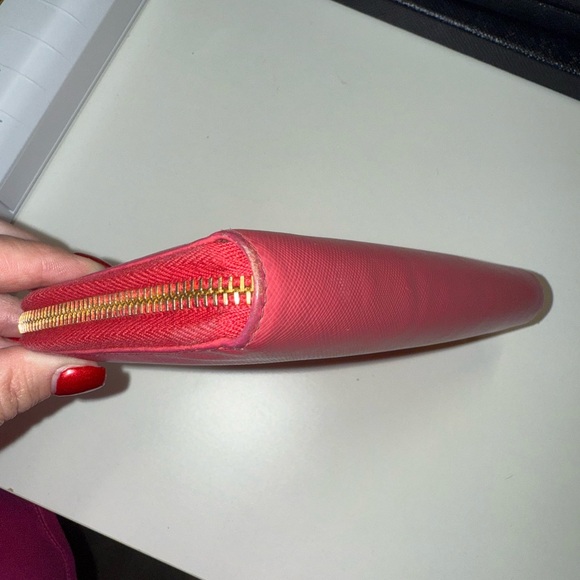 PRADA
Dark Pink Saffiano Leather Zip Wallet-Full Inclusion - Picture 7 of 10